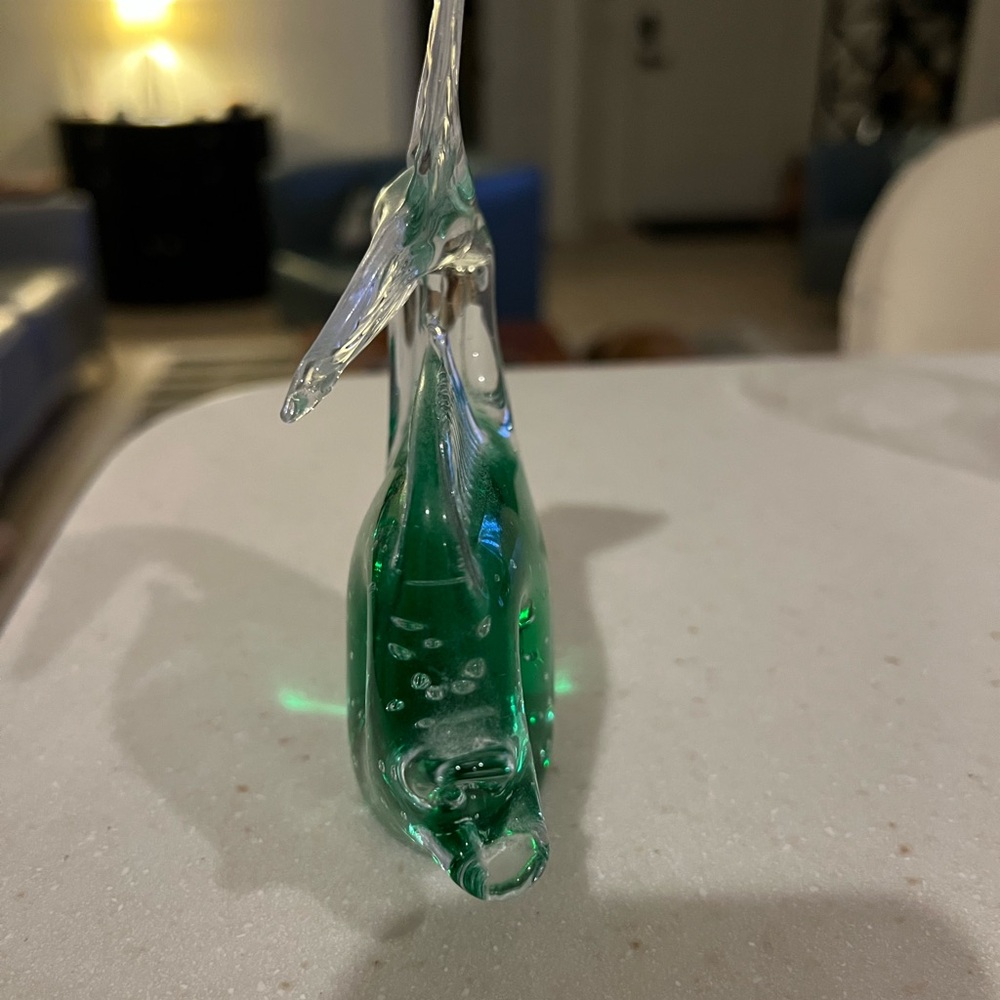 Final Mega Sale!! Elegant Blown Glass Fish Figurine -Green & in great condition! - Picture 3 of 4